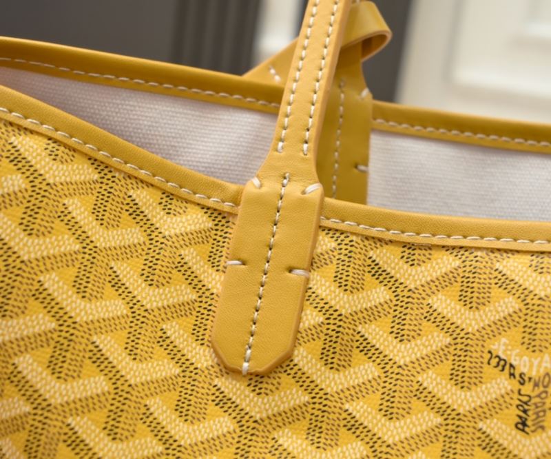 Goyard Shopping Bags